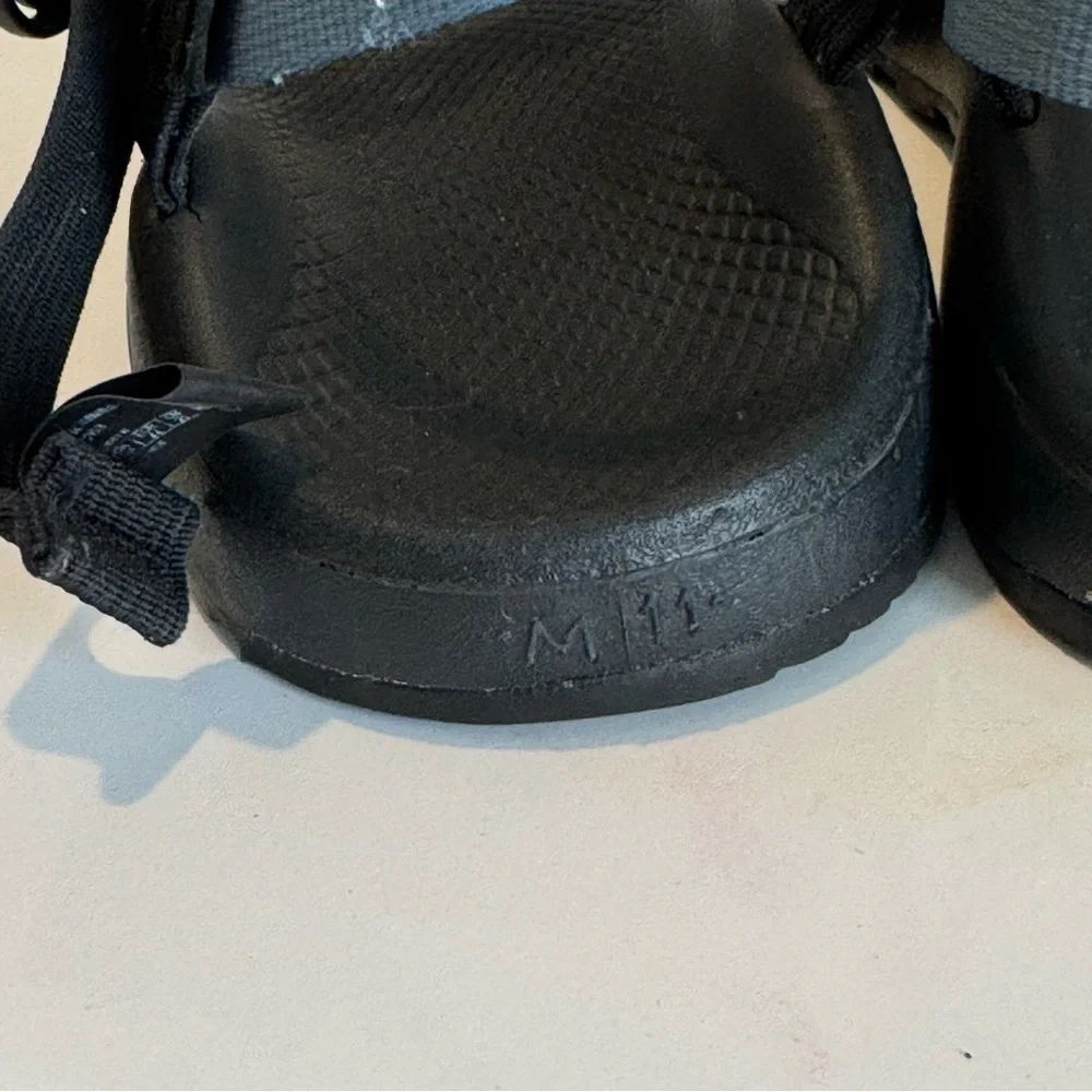Chaco Men’s Z/CLOUD Adjustable Strap Cushioned Sandal Solid Lead Blue Size 11